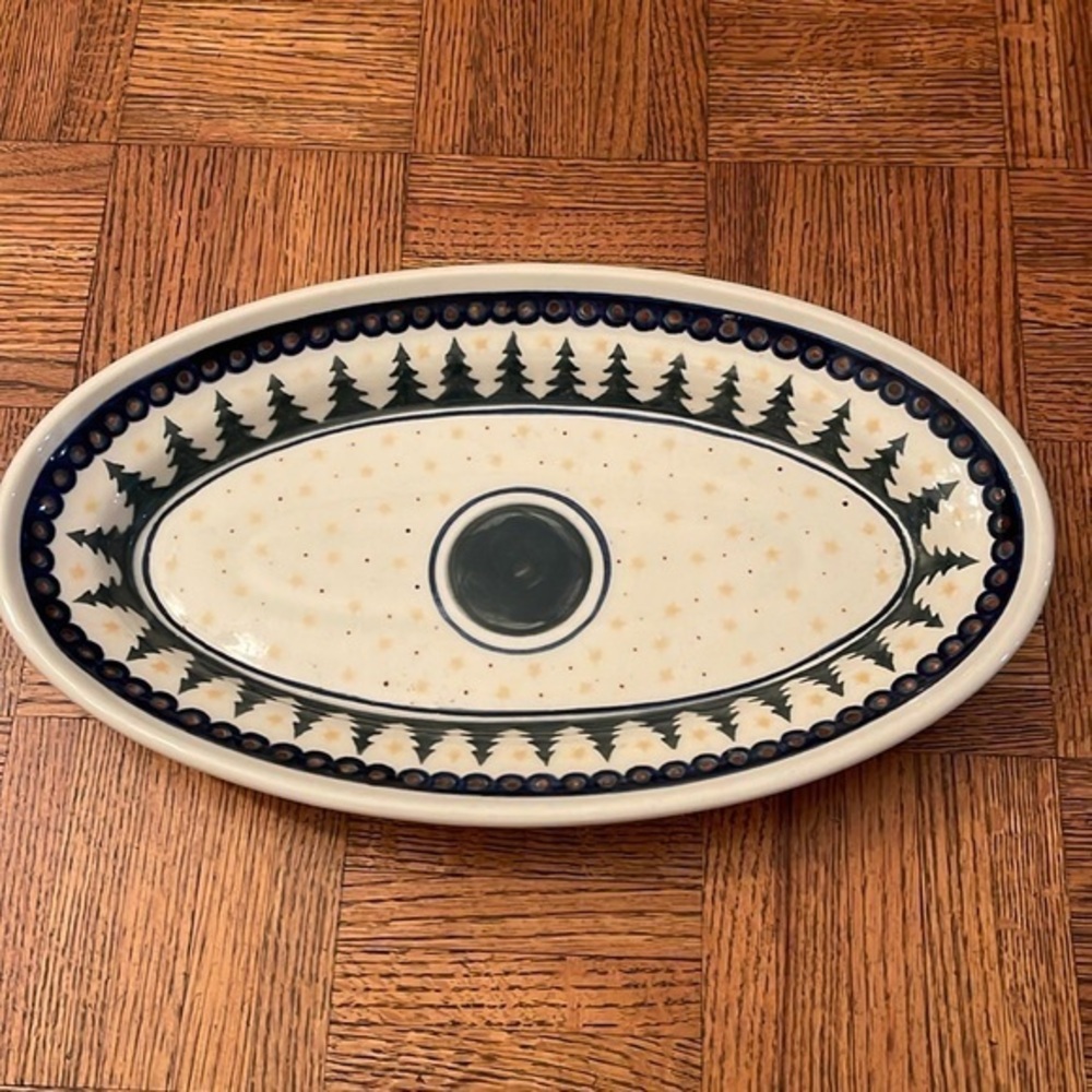 BOLESLAWIEC POLISH SONTWARE OVAL SERVING DISH CHRISTMAS TREE PATTERN